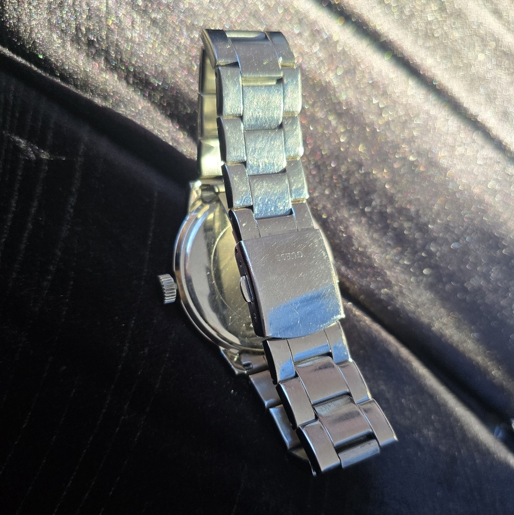 Guess Watch - Picture 2 of 3